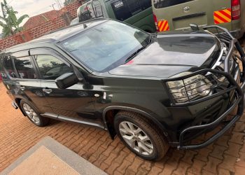 4×4 Nissan X-Trail Safari Rental